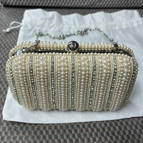 NWOT BADGLEY MISCHKA JEWEL evening bag rhinestone and pearl w silver chain - Picture 2 of 4